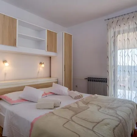 Ruzica 2 Apartment